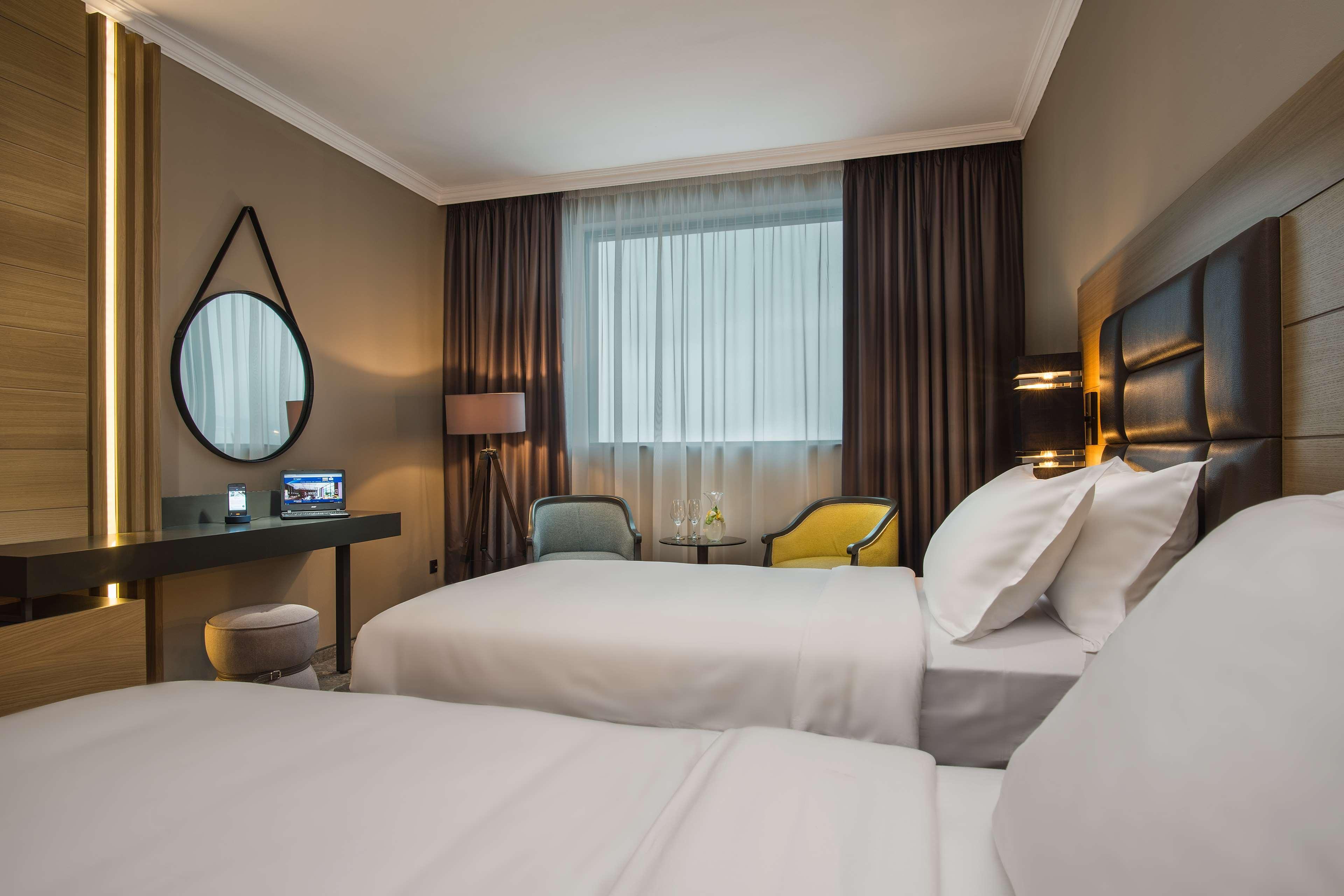 Expo Sofia Hotel - Free Arrival Shuttle Bus - Free Parking - Free Compliments - Free Wi-Fi Buitenkant foto